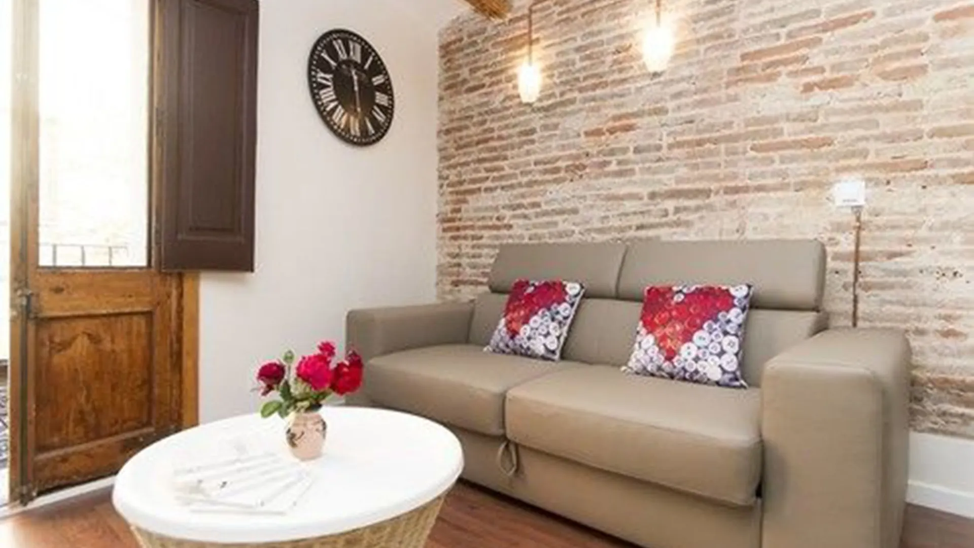 Otel Apartments Sfamilia Barselona