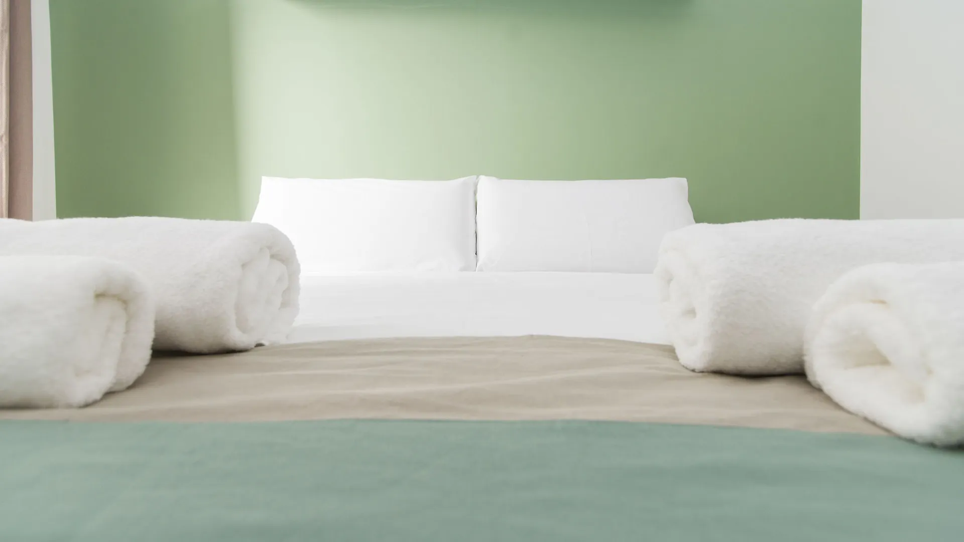 Apartments Sfamilia Barselona Otel